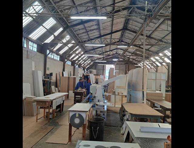 INDUSTRIAL PROPERTY TO RENT IN DEAL PARTY